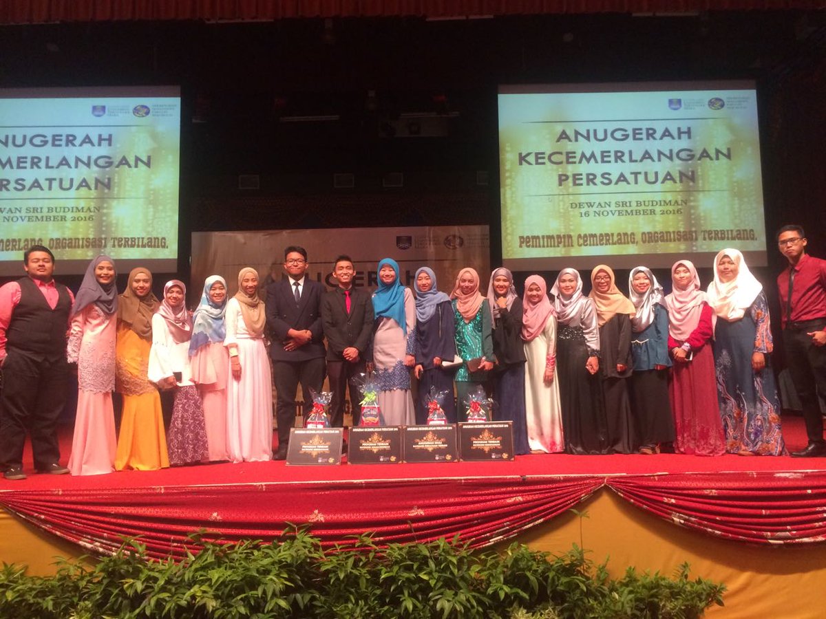 Official_PhySA's tweet photo. Thanks to them. Without them, PhySA is nothing. Thank you mantan-mantan sekalian! ☺️

#physauitm
#PhySA
#PhysicsTrigger https://t.co/3GQJG7ZdaS