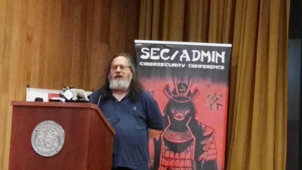 cafemigao's tweet image. El gurú Richard Stallman con su software libre en #secadmin2016
::