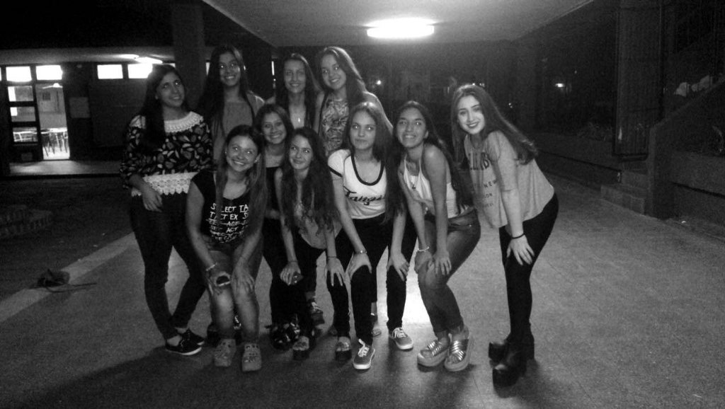 RooHasselmann15's tweet photo. #Despedida #Egresadas2016 https://t.co/bnl36FYxRl
