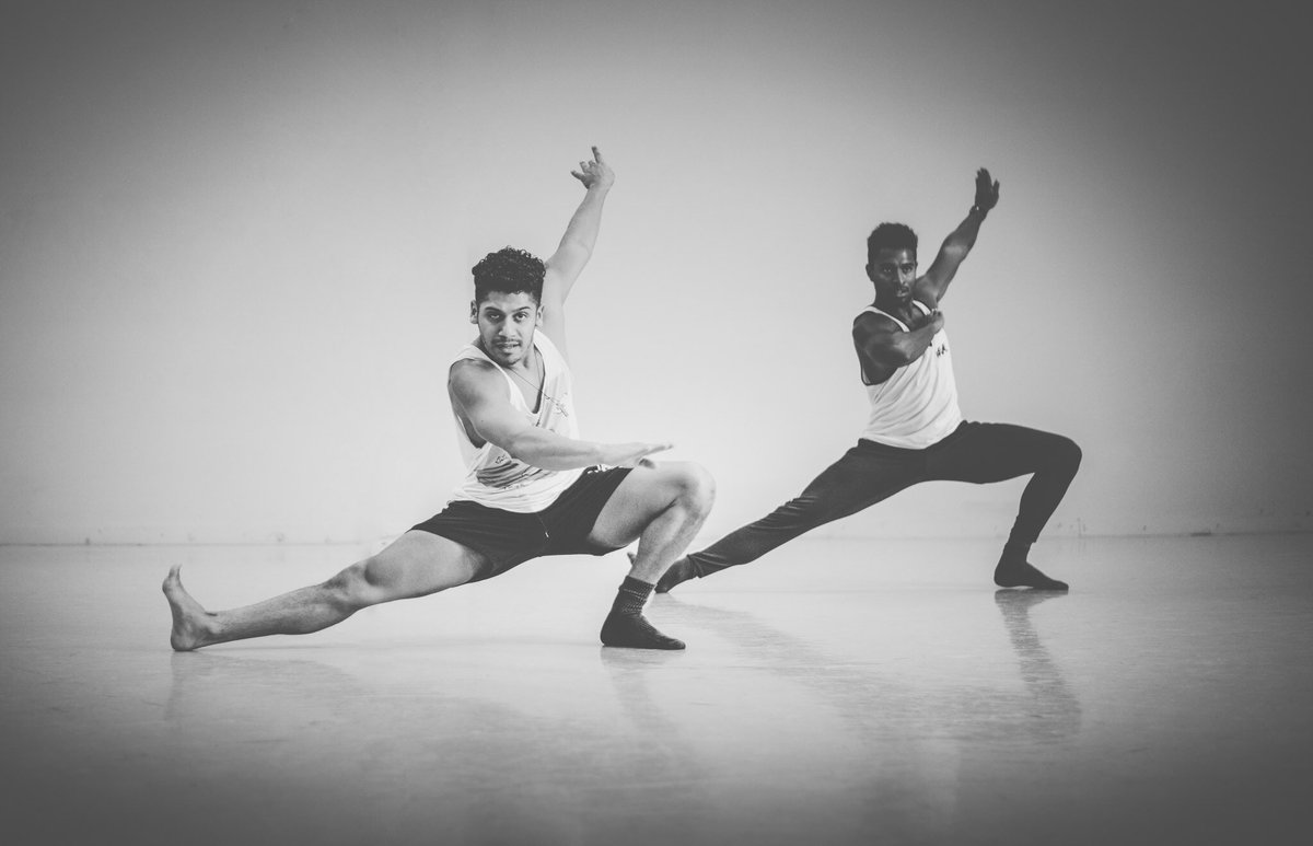 BADBOYSofBALLET's tweet photo. post Thanksgiving sweat 💦 photo: @lenscapkid for @artEmotionUSA #BADBOYSofBALLET https://t.co/vZvprkt7yp
