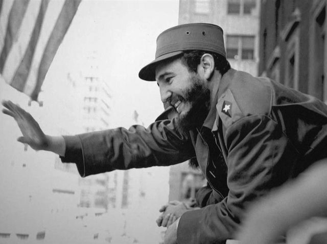 HabanaMario's tweet photo. "Ningún arma, ninguna fuerza es capaz de vencer a un pueblo que se decide a luchar por sus derechos".  #FidelVive #HastaSiempreComandante https://t.co/lEQHRwAfMW
