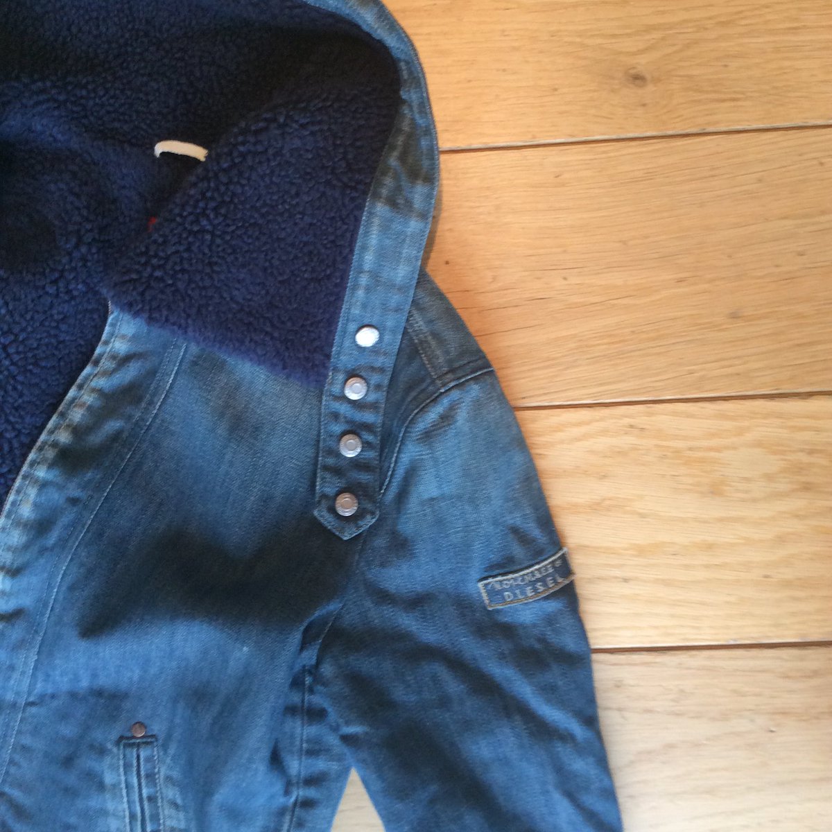 blaggerjagger's tweet photo. #dieseljacket Had a bid guys but still up for grabs #mensfashion #mensfashionpost #mensjackets #worldwide #worldfashion #men #guys https://t.co/C6OSOIowbF
