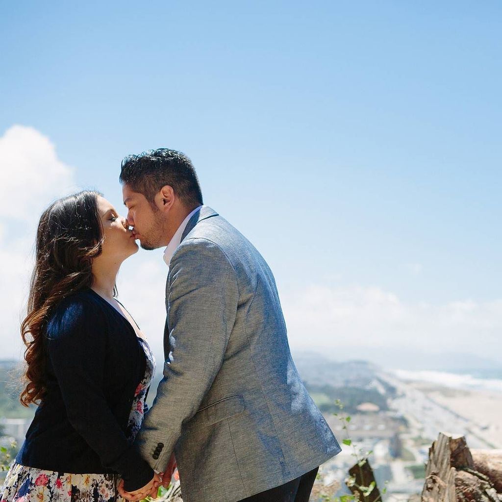 michellewalker's tweet image. Absolutely darling couple on top of the world on a beautiful day -- what more could you as… ift.tt/2gK4MTc