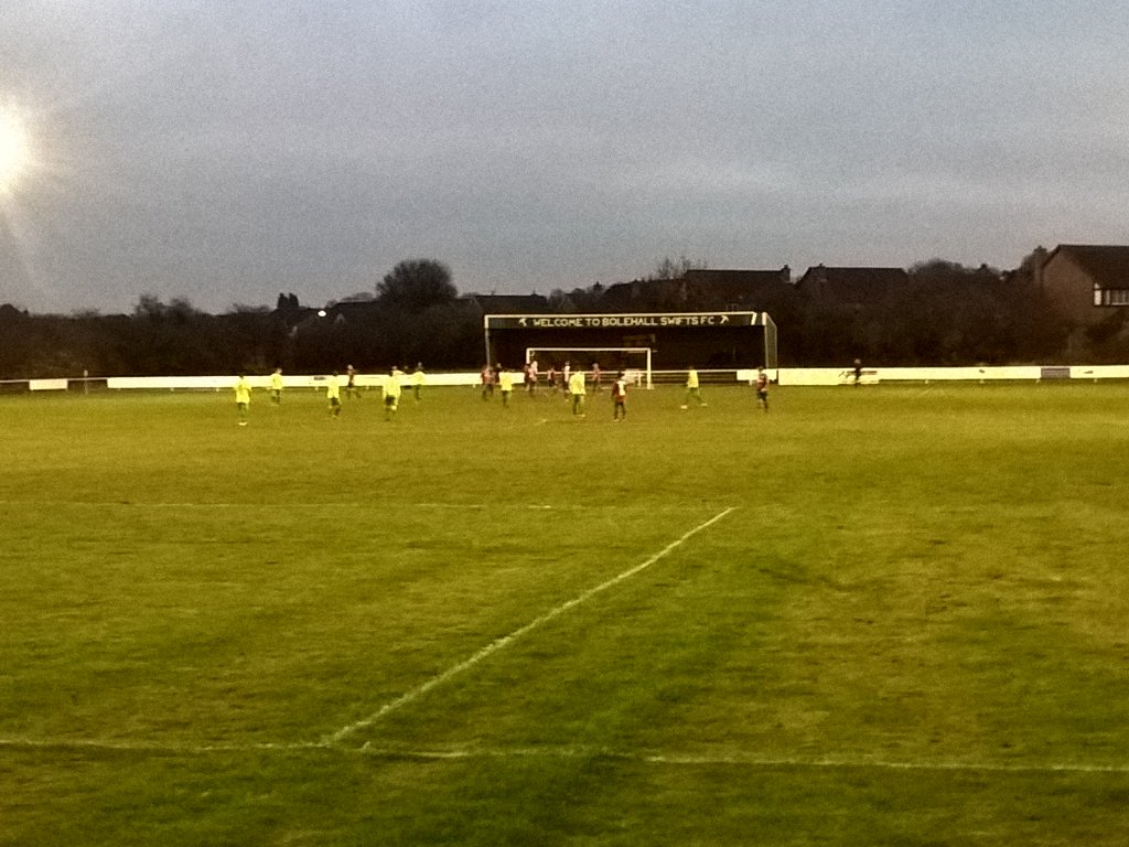 Moistcandle's tweet photo. Bolehall pull one back after we fail to clear their corner😐C'mon Hinckley😉#wearehafc https://t.co/xXOF9VCJVg