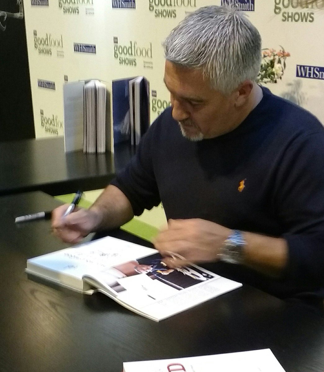 icerowe's tweet photo. I got my book signed, a quick selfie and a legendary Hollywood handshake! Thank you @PaulHollywood! #GFSWinter @BBCGoodFoodShow #favebaker ๐ https://t.co/bfy7N0F7a7