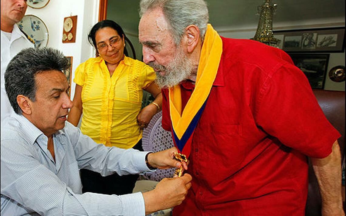 Lenin's tweet photo. Ha muerto el Comandante de la dignidad de los pueblos pequeños. La Misión Manuela Espejo se inició con su apoyo. ¡Hasta siempre comandante! https://t.co/0dsQdIwDIQ