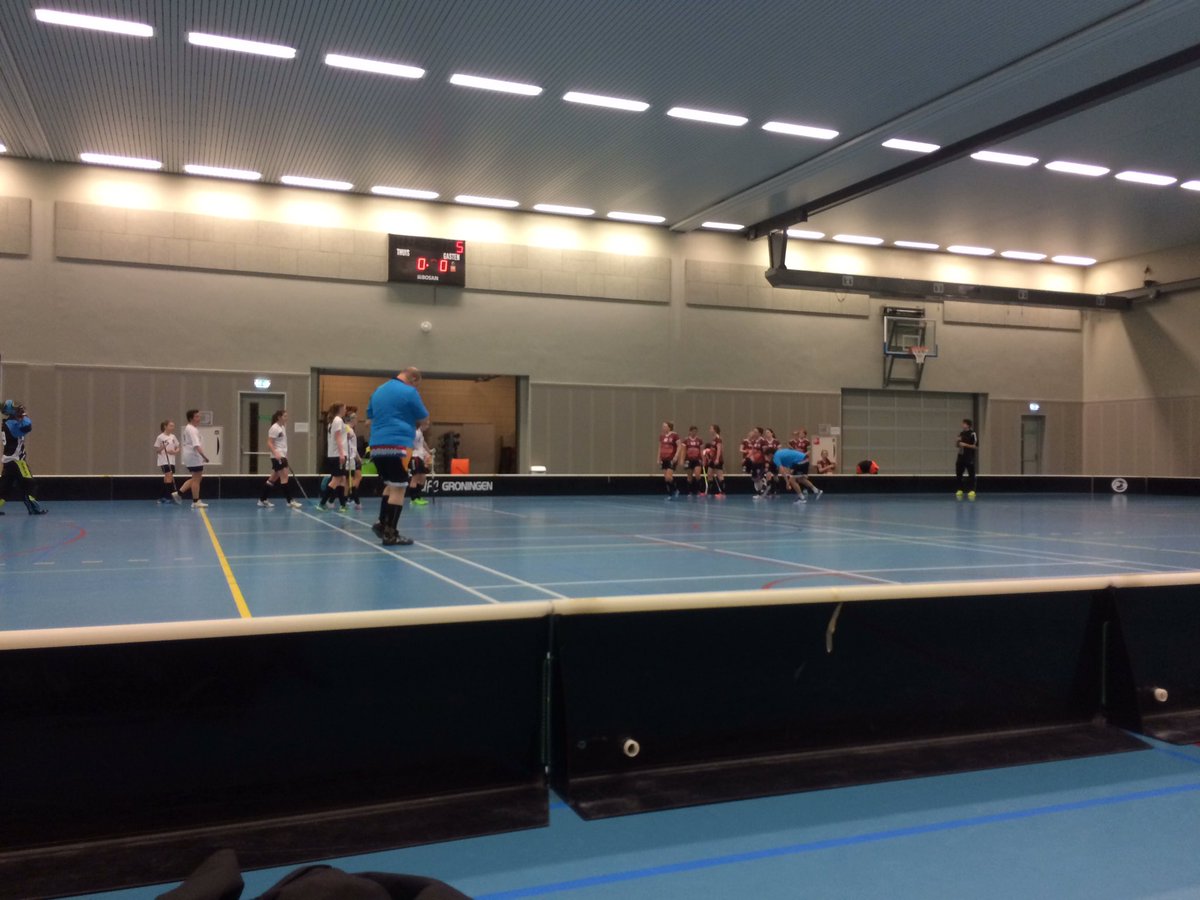 UCFaceOff's tweet image. Ladies 1 loses its game versus Sonics: 5-0. #floorball