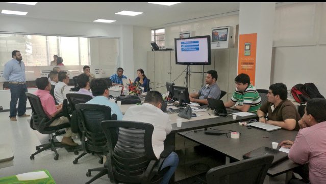 MacondoLab's tweet photo. Fortaleciendo el ecosistema emprendedor en el Caribe  colombiano https://t.co/QKAreoJ8fC @InnpulsaCol https://t.co/FsteWYddFc