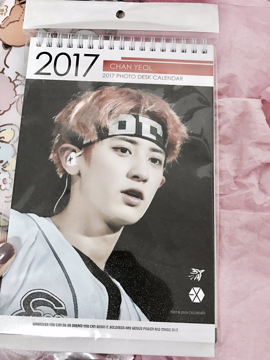 myscorpius's tweet photo. ปฏิทินชานยอล 2017 รีวนไปค่ะ ไม่แจกคนสำคัญซื้อให้แล้วมันก็ทิ้งกูไป55555555555555555555555 #HappyChanyeolDay https://t.co/Mpj6xbYFu7