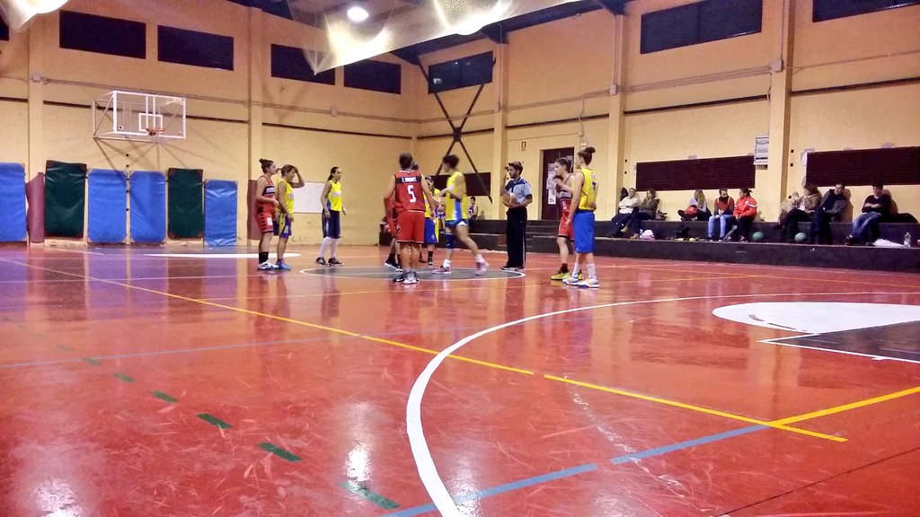 CDJPuertaOscura's tweet photo. Se anhelaba esta estampa...

🔴 SENIOR FEMENINO 🏀 2016/17

#CDPO5.0
#SiempreJuntas https://t.co/GiMfUX4WTY