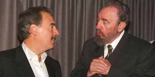 Presidente De la República Andrés Pastrana Arango reunido con #FidelCastro recibiendo apoyo para proceso de #Paz en su gobierno