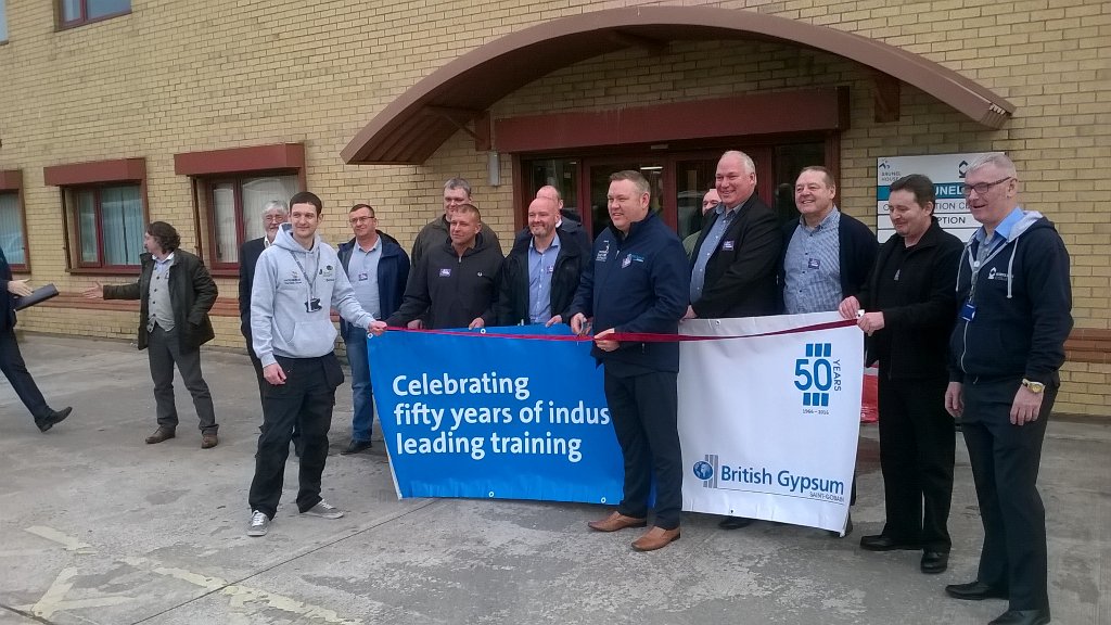 ConstructionFE's tweet photo. @info_dlptf Andrew helping with the opening of @Kirkleescollege new #plastering workshop #industrylinks #quality https://t.co/RxZxrAYTYa