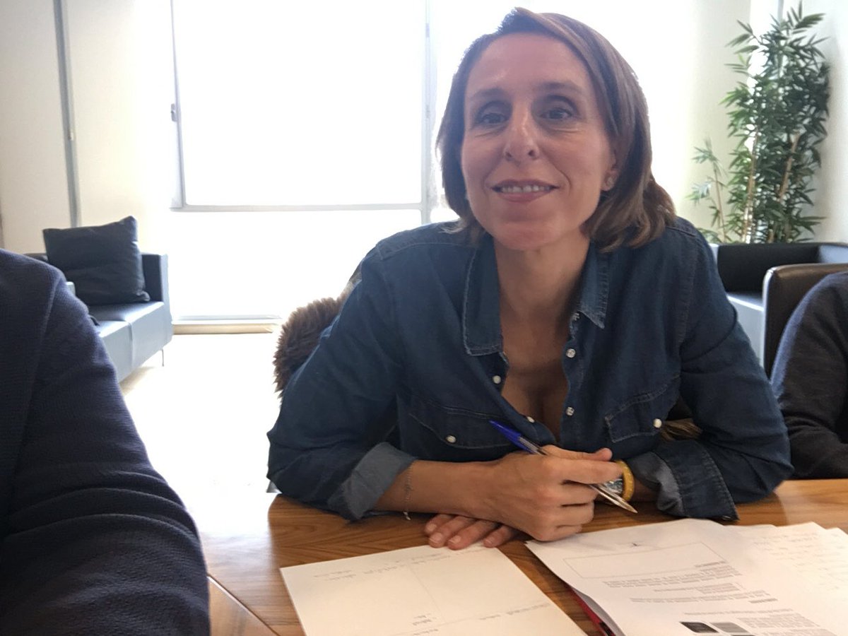 PDComercial's tweet photo. Los #becados de @CaritasGranada ya lo están dando todo trabajando en su futuro profesional y laboral. #Ventas #Formación https://t.co/bffo4ZPMHm