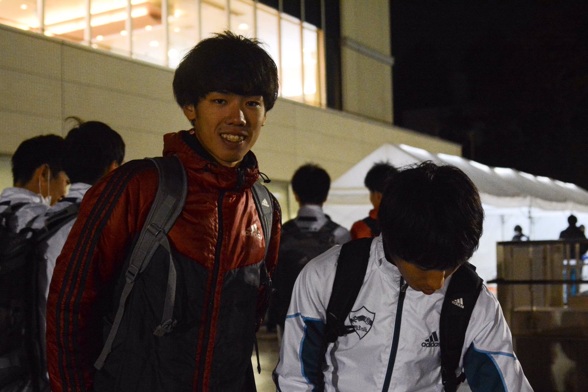 Twitter पर か え 学連記録会 終了後 安藤悠哉 青山学院大学 一色恭志 青山学院大学 次は 茂木くんも一緒に なんか可愛いな 4年生頑張れ