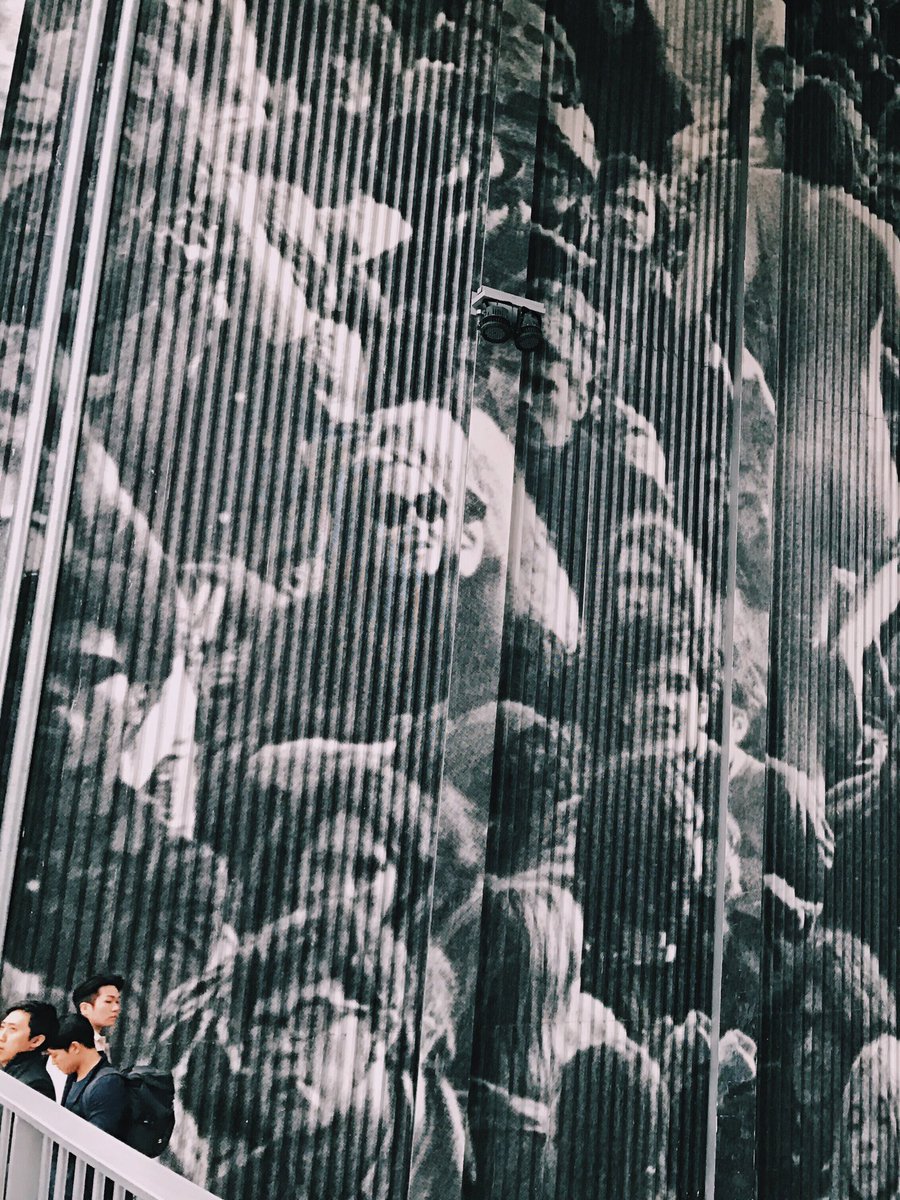 JRart's tweet photo. Pasting un Seoul #UnframedProject 📸 @vera_bertran https://t.co/tKSlzx6bfS