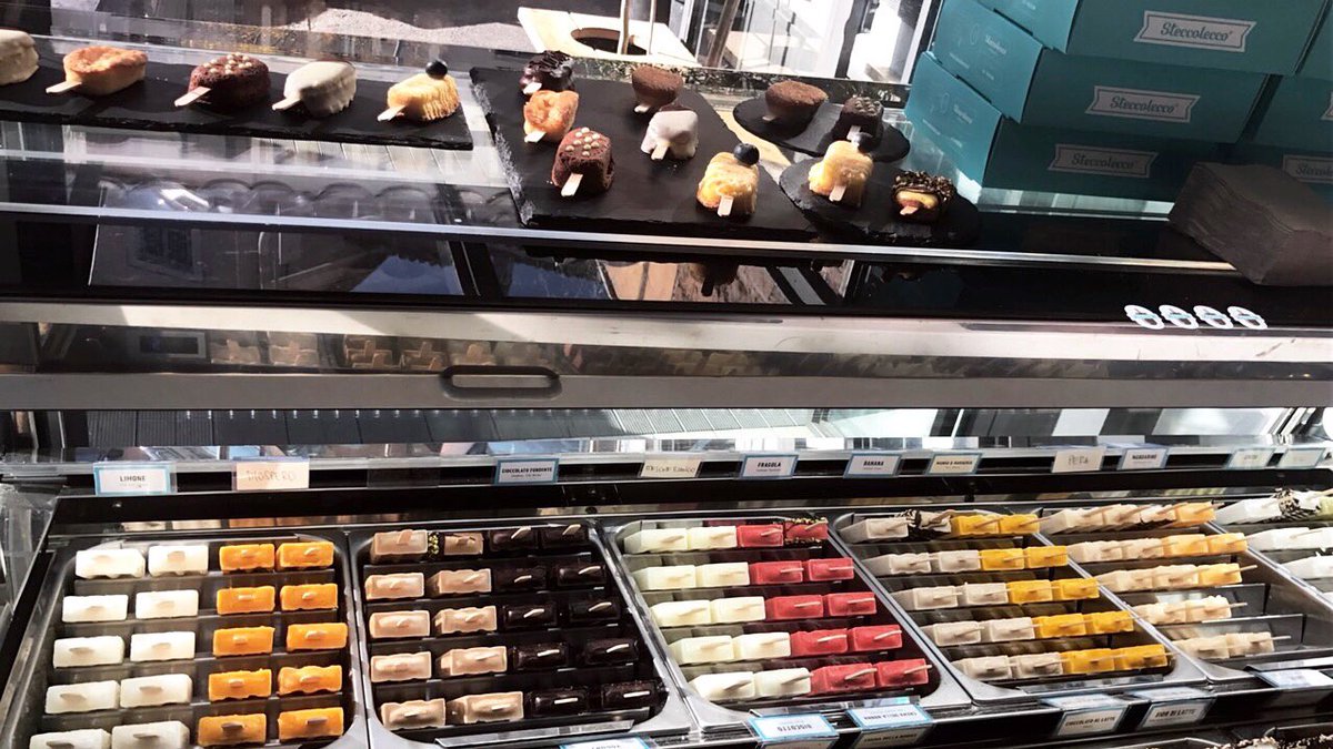 steccolecc's tweet image. Let's #start the #weekend 👋🏻 
  
#steccolecco 
#steccocake 

||#gelateria &amp;amp; #pasticceria #artigianale su stecco ||