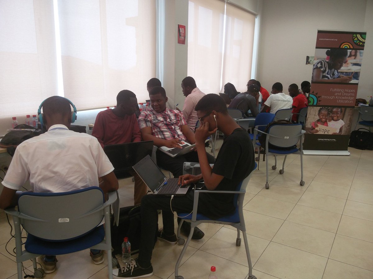 efua_keren's tweet photo. #AshesiCodeFair #codingmodeactivated #MTNGhanaFoundation @Foundation_DO @MTNGhana https://t.co/lWHZ3zpOp0
