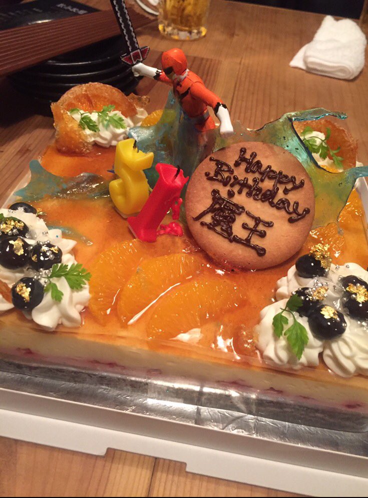 永瀬尚希 鶏あえず En Twitter お待たせしましたぁ ジュウオウバードケーキを持って今井先輩のスマぁ イル 永瀬の無理な注文に笑顔でお応えして下さったのは 野方のケーキ屋さん ラ レーヌ のオーナー駒原さん ありがとうございましたぁ T
