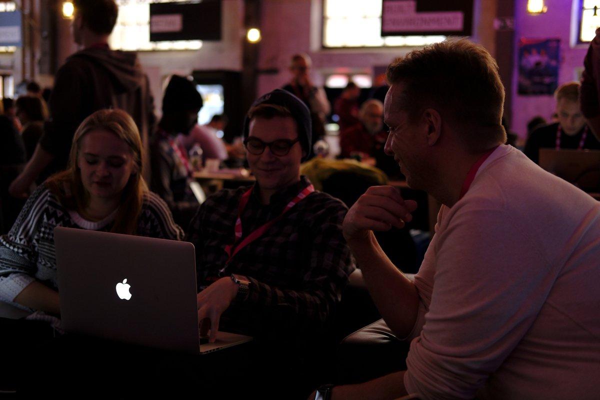 kluoma's tweet photo. #UltraHack enjoyed by the #unicobanks. Some really nice hacks being put together. https://t.co/M2EPwzQV2h