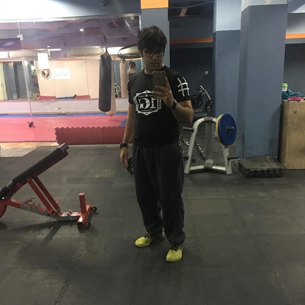 iamShoja's tweet photo. Back to workout .Thank You #onegroove for T-shirt. https://t.co/ExD7PZjrFT https://t.co/WMRAoTTjqa