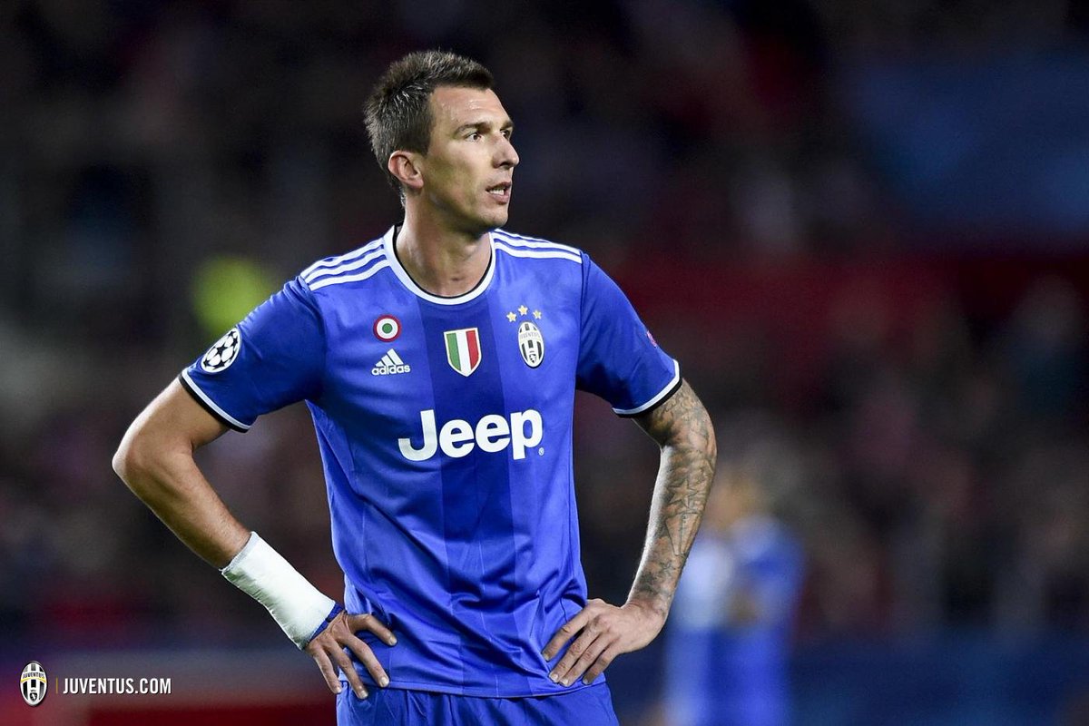 juventusfcen tweet picture