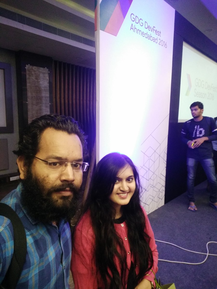 Anshita_Solanki's tweet image. with @AmitHPanchal rocking @GDGAhmedabad #DevFestAhm #DevFest16