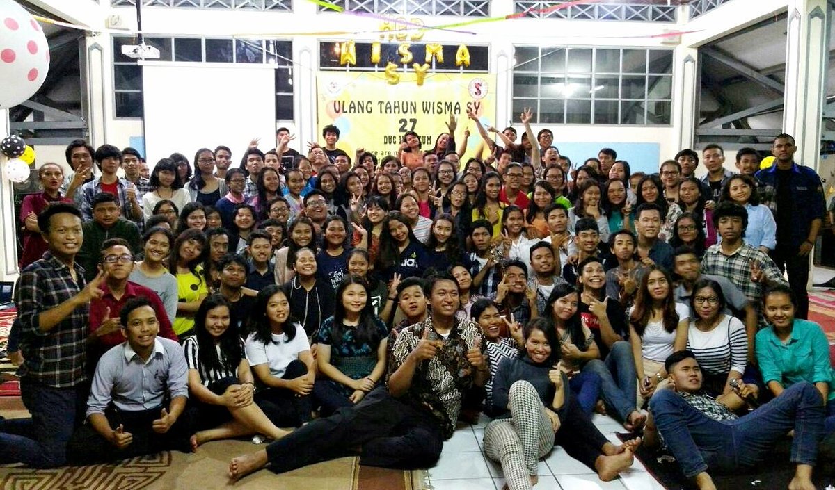 pmkaj_ub's tweet photo. Happy Anniversary untuk Wisma SJ Pastoral Mahasiswa Keuskupan Agung Jakarta Unit Selatan ke 27 🎂 Tuhan Memberkati @pmkaj_us https://t.co/5hqN7IHDfj