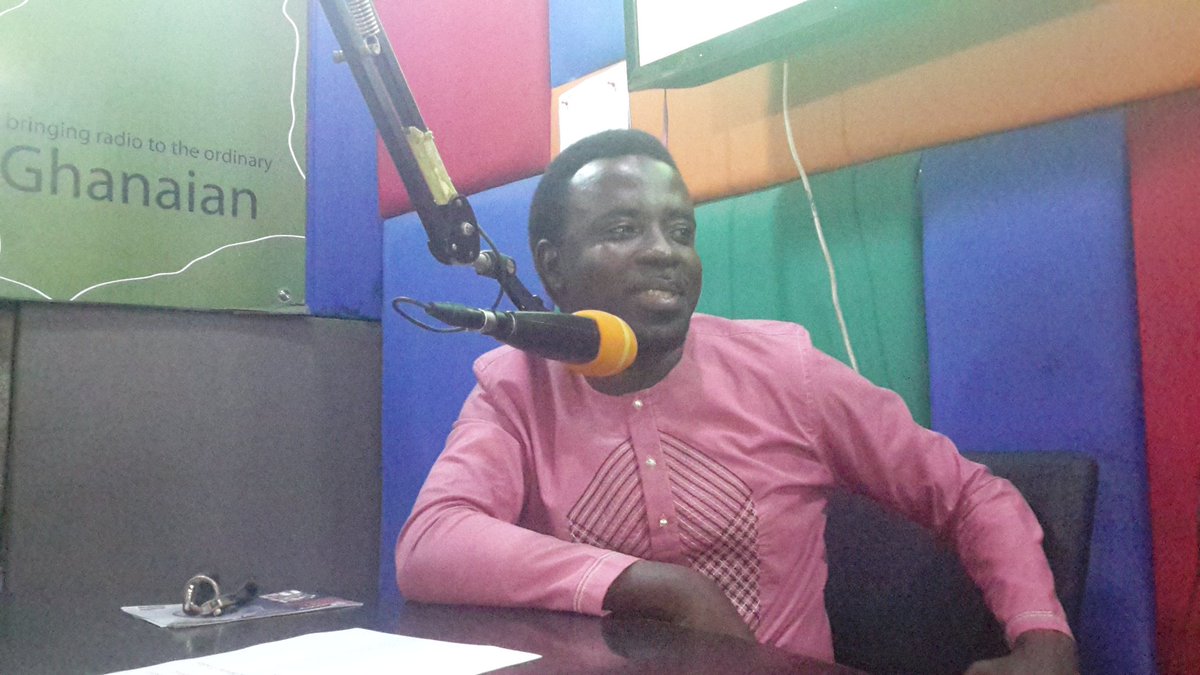 review1043's tweet photo. Gospel Musician OJ @ministeroj2 reveals how he got his wife with his music #EntertainmentReview @Peace1043fm @nkonkonsa https://t.co/4UIbWypCzh