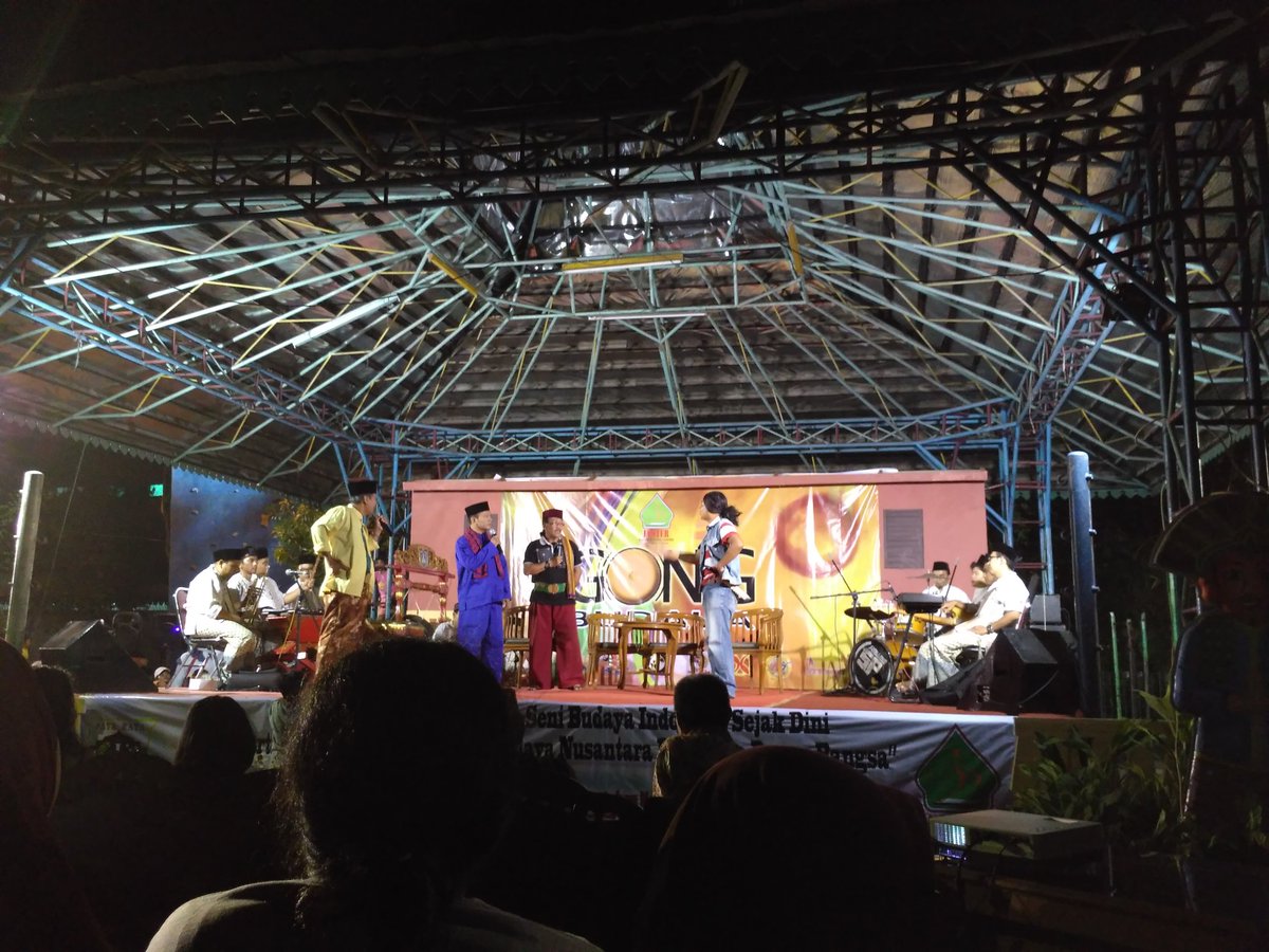 arizrwandi's tweet photo. Festival gong budaya #GRJU #FOSTER lenong mlm mingguan https://t.co/mKglKwzTh0