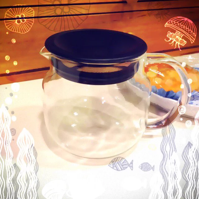洗うのが全く苦にならないポットだよと、最近 人に勧めまくってるキントーのポットがこれです。いいよー! 