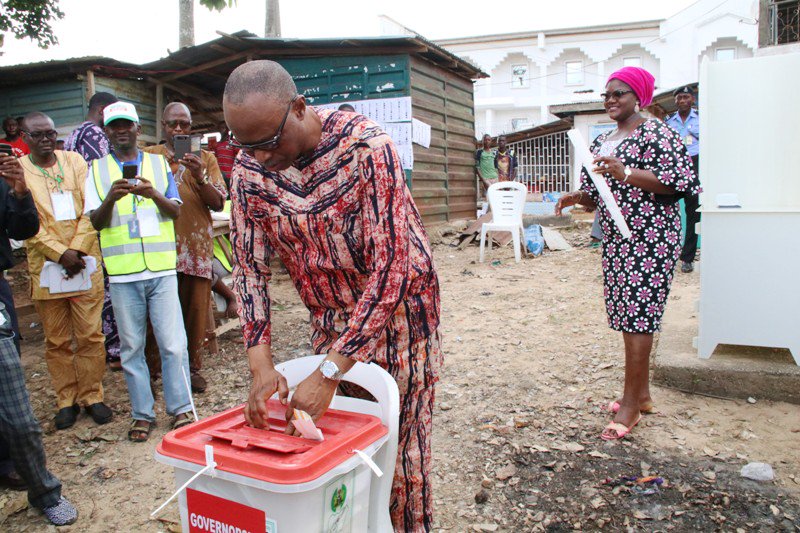 OfficialPDPNig's tweet photo. #OndoDecides The Governor of Ondo State, H. E. Dr Olusegun Mimiko and his wife casting their votes today during the Guber Election. https://t.co/Y4sYGNaNBt