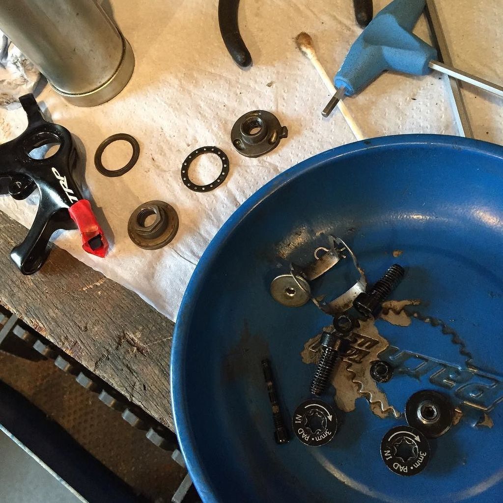 18bikes's tweet image. Serviced a couple of @trpcycling #spyre brakes this morning, satisfying job!
#wefixthings … ift.tt/2fC2vaV