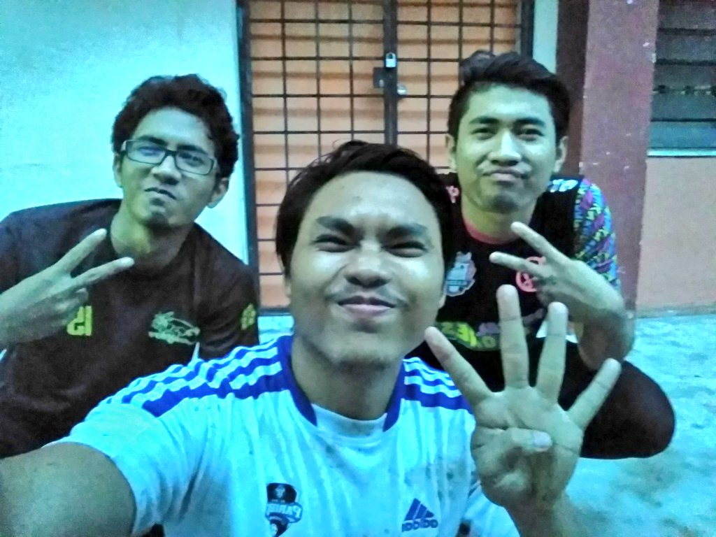 rhmnmkhtr's tweet photo. tak paribus la kalau tak menangggg, @thaqifkk paling function hari ni, motm! @AfiQR9 @mie_5151 #paribusfc #comeback #rahmanazpilicueta https://t.co/wDP7X0eYxi