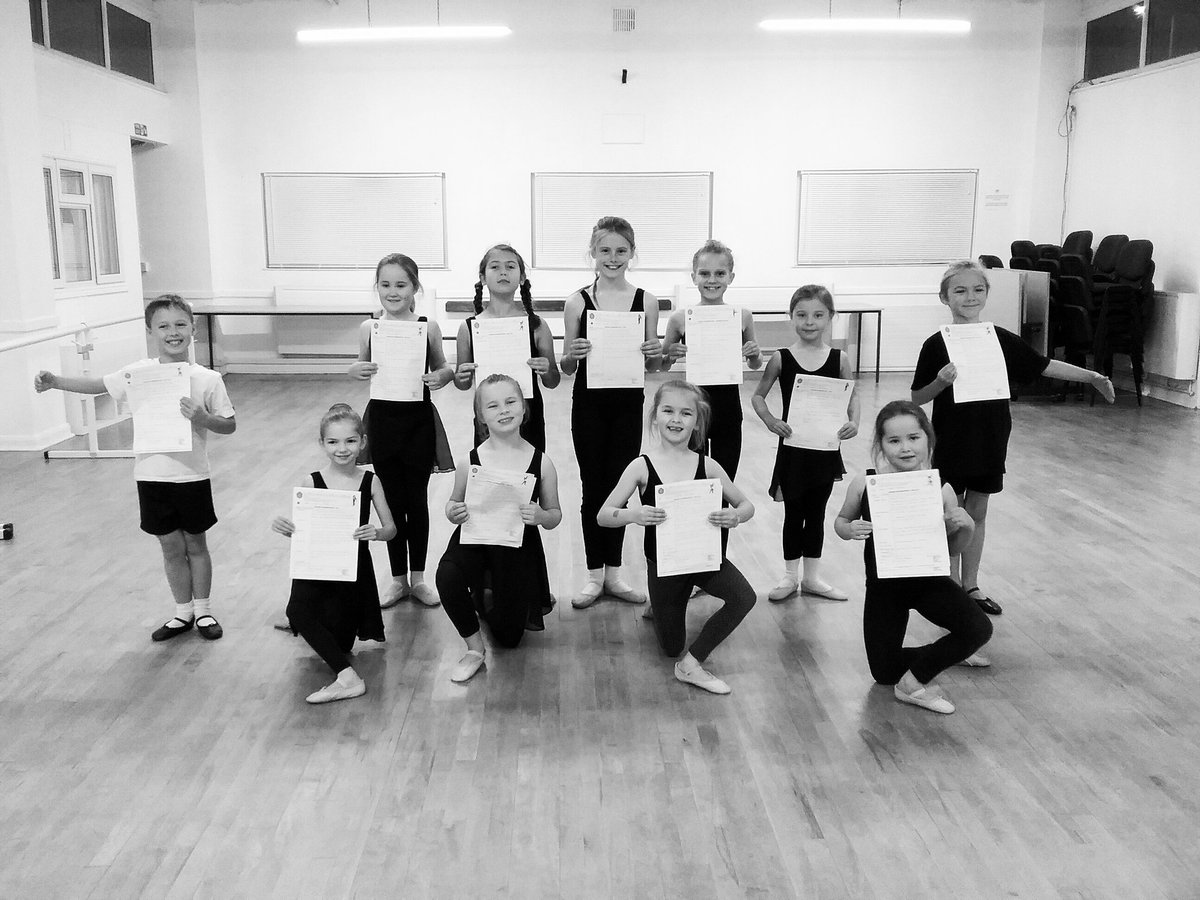 100% pass rate throughtout the school in ballet, tap and modern! Awesome 😊🌟