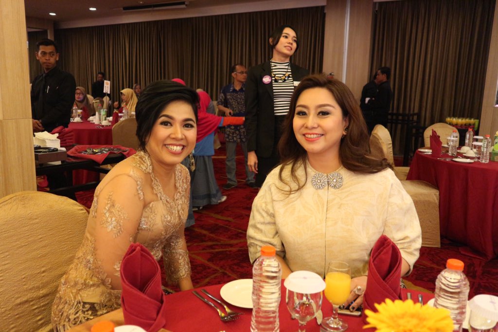 Vice Chairwoman MTG <a href="/WulanTilaar/">Wulan Tilaar</a> turut hadir menjadi tamu kehormatan #PINova2016 <a href="/Tabloidnova/">Tabloid Nova</a> #SariayuPINova2016