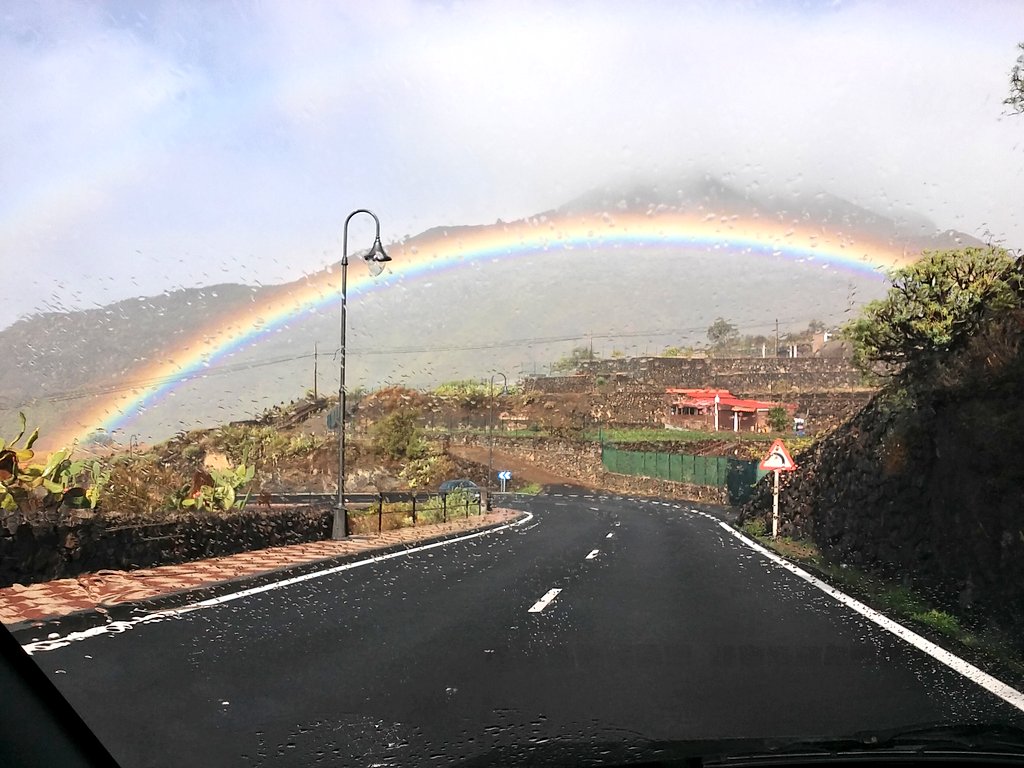 sdic23's tweet photo. Arco iris,hoy en Tamaimo, Santiago del Teide.Tenerife
@MeteoRTVC @canarias_es @EmocionesCan @paisajecanario https://t.co/aGWwdbAu7m