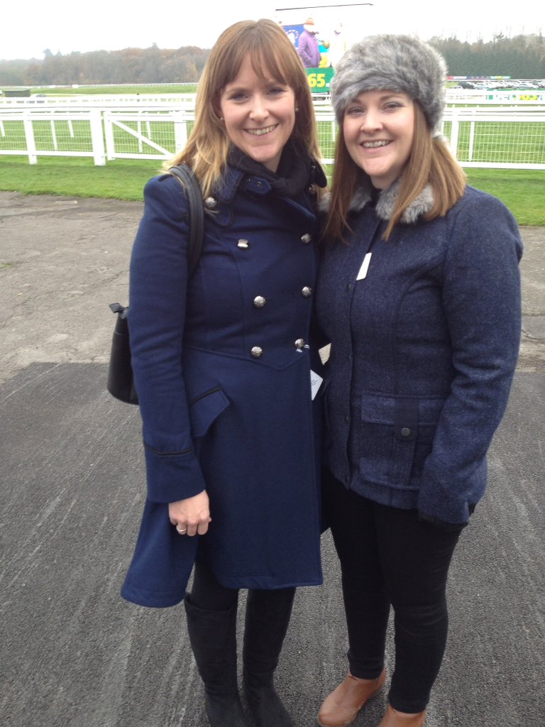 greet_jo's tweet photo. Great day so far at Newbury but could do with some winners #hennessy60 https://t.co/YzaKcILPIW