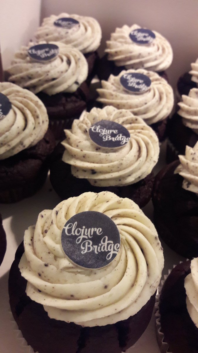 AnjanaVakil's tweet image. Had a delicious day helping a batch of new coders get a taste of Clojure at #ClojureBridge Berlin! And @ClojureBridgeDe kept it all vegan 😍