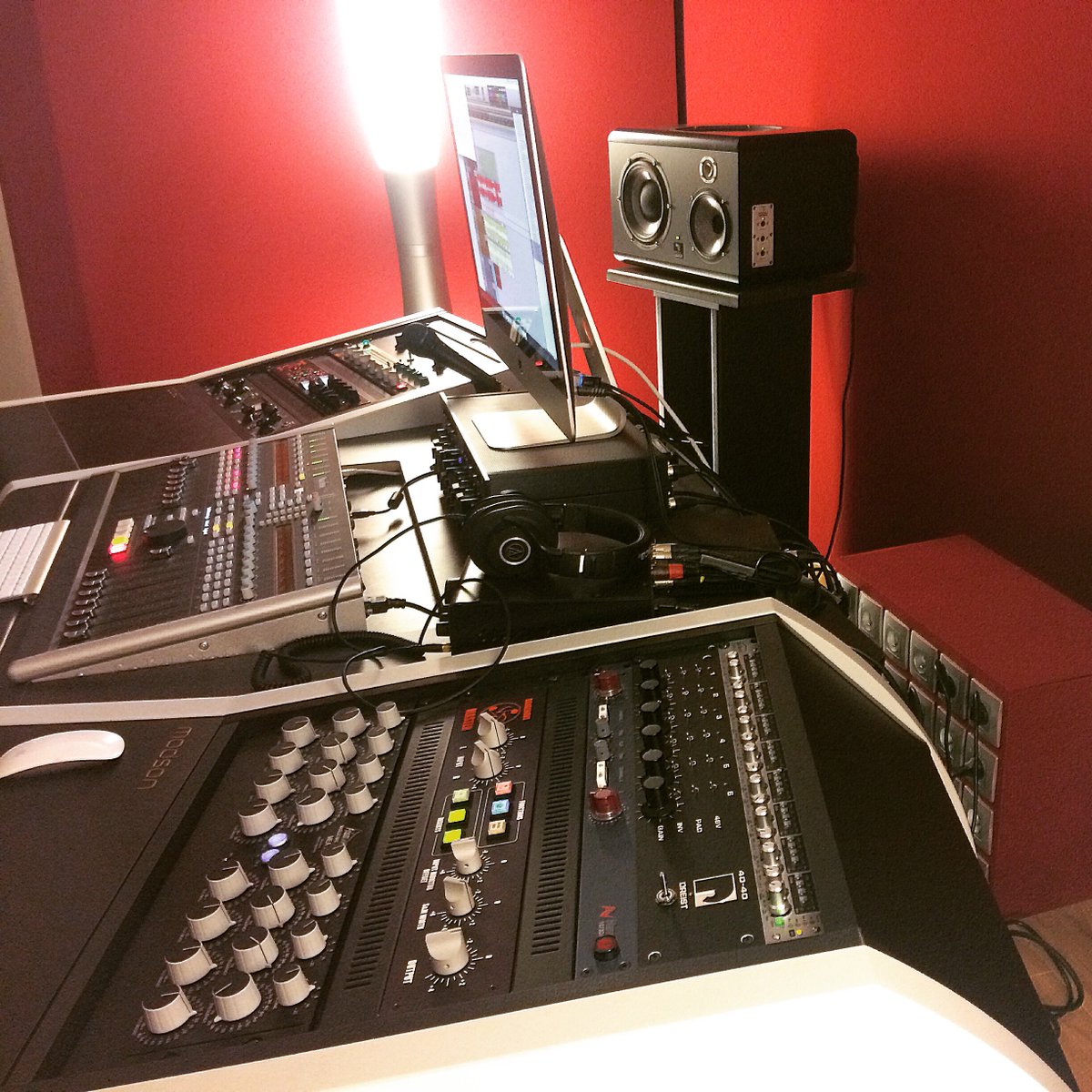 One ID studio (@oneidstudio) on Twitter photo Mastering Electro :)
#allday #mastering
<a href="/FocalOfficial/">Focal Official</a> <a href="/Dangerous_Music/">Dangerous Music</a> <a href="/prismsound/">Prism Sound</a> <a href="/UAudio/">Universal Audio</a> <a href="/solidstatelogic/">SSL</a> Mastering Electro :)
#allday #mastering
<a href="/FocalOfficial/">Focal Official</a> <a href="/Dangerous_Music/">Dangerous Music</a> <a href="/prismsound/">Prism Sound</a> <a href="/UAudio/">Universal Audio</a> <a href="/solidstatelogic/">SSL</a>
