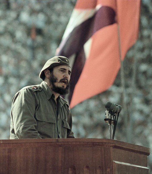 Claire1920's tweet photo. Today the world can pause for a moment, Fidel Castro has died at the age of 90 on November 25. Change is coming https://t.co/2fXCfIrOEv