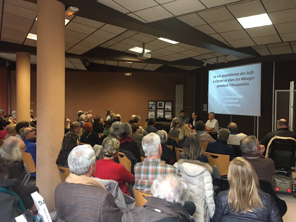 DavidGUTSCHER's tweet image. Salle archi comble pour la conférence de @Libjeancalvin ! Les juifs à Cholet et dans les Mauges pendant l&apos;occupation. @villedecholet