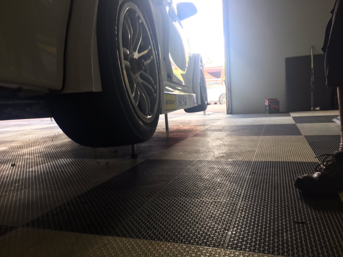 Problem sorted car ready for Race 2 <a href="/SasolSA/">Sasol</a>