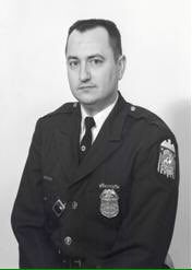 ColumbusPolice's tweet photo. LT. KARL BARTH &amp; the @OhioState Buckeyes! Today Lt. Barth will be honored on the field for his 55 years of dedicated service to CPD! ❤️👮🏻🏈👊! https://t.co/w23oyOvqqk