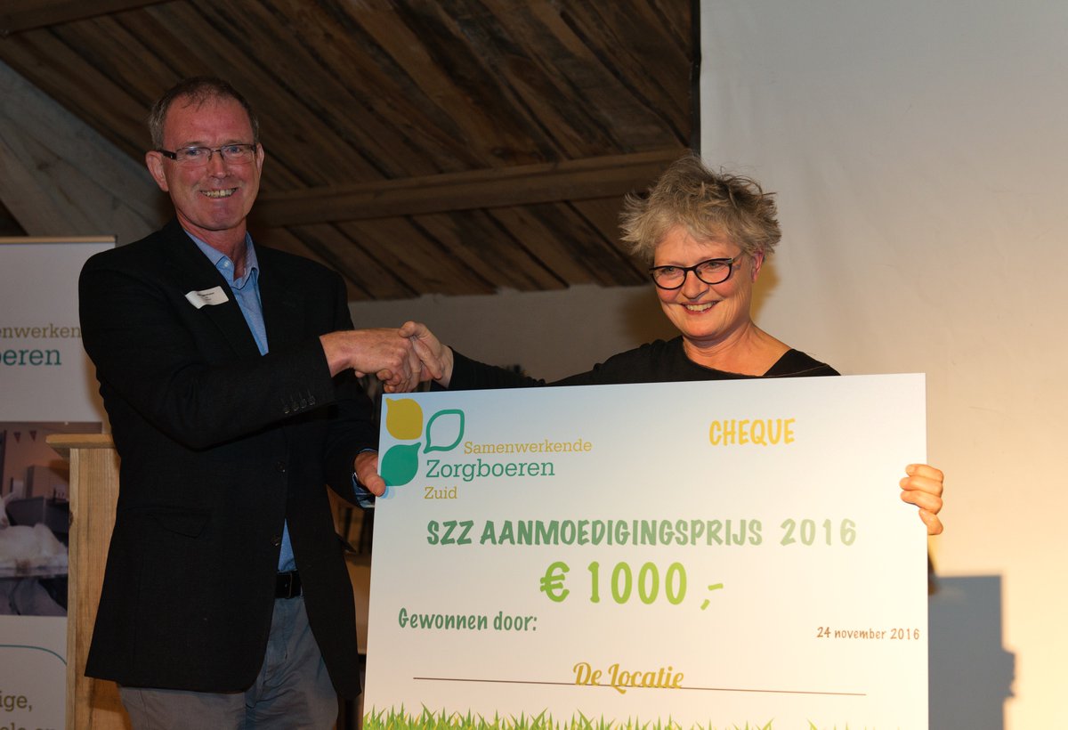 Stichting_SZZ's tweet photo. SZZ feliciteert de winnaars van de aanmoedigingsprijs 2016. Zorgboerderij de Locatie en AAI centrum de Klimop. https://t.co/ywk3Pvx4hX