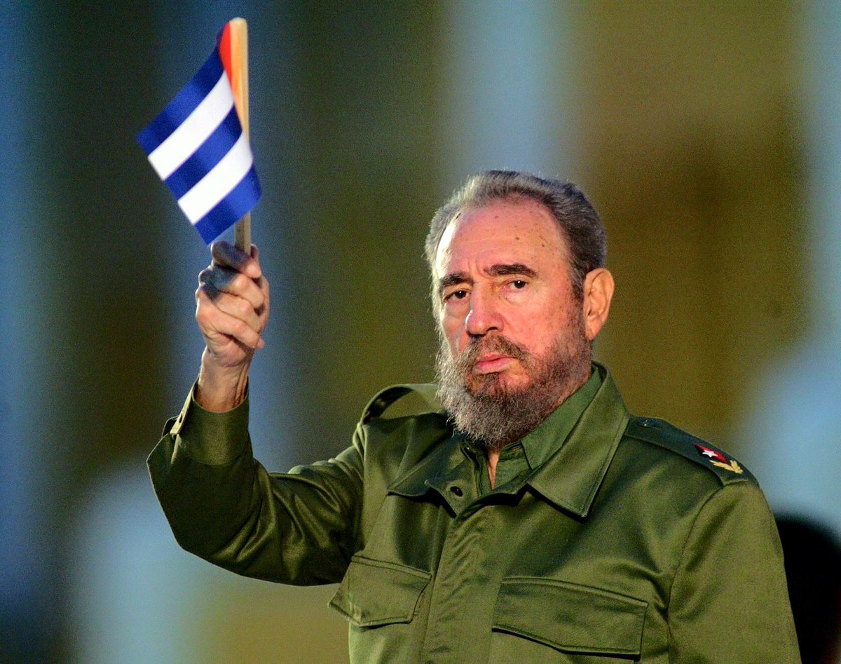 diogenesherdez1's tweet photo. #HastaSiempreComandante FIDEL el imperialismo no pudo contigo, tu grandeza histórica y tu dignidad fueron invencibles ¡VIVIRÁ POR SIEMPRE! https://t.co/Hk97D6pKrr