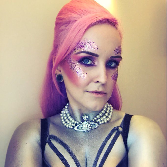 Ready for @IAMX in Wiesbaden tonight! #IAMX #everythingisburning #selfie https://t.co/IOaJO4Wy6L<a class="tags" target="_blank" title="On Twitter" href="/?out=eyJ0eXAiOiJKV1QiLCJhbGciOiJIUzUxMiJ9.eyJpYXQiOjE3MjQ5MDM1NzMsImlzcyI6InR3cG9ybnN0YXJzLmNvbSIsIm5iZiI6MTcyNDkwMzU3MywiZXhwIjoxNzU2NDM5NTczLCJyZWRpcmVjdF91cmwiOiJodHRwczovL3R3aXR0ZXIuY29tL0lBTVgifQ.CMo_m2PSm51HEkHknDFDFANfqdPS4b9b2E_aZuL-3v9kTICrCKE-aF26xKKMLFx5AFwwRMeLyLjfWXoQXrpuSQ">@IAMX</a><a href="/tag/iamx"class="tags">#IAMX</a><a href="/tag/everythingisburning"class="tags">#everythingisburning</a><a href="/tag/selfie"class="tags"><span>#selfie</span></a>