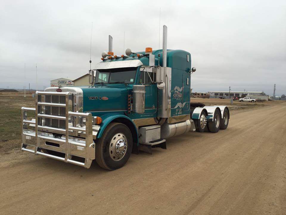 scottpeters18's tweet photo. Got the green machine home all nice and shiny https://t.co/k66CXWDWGS