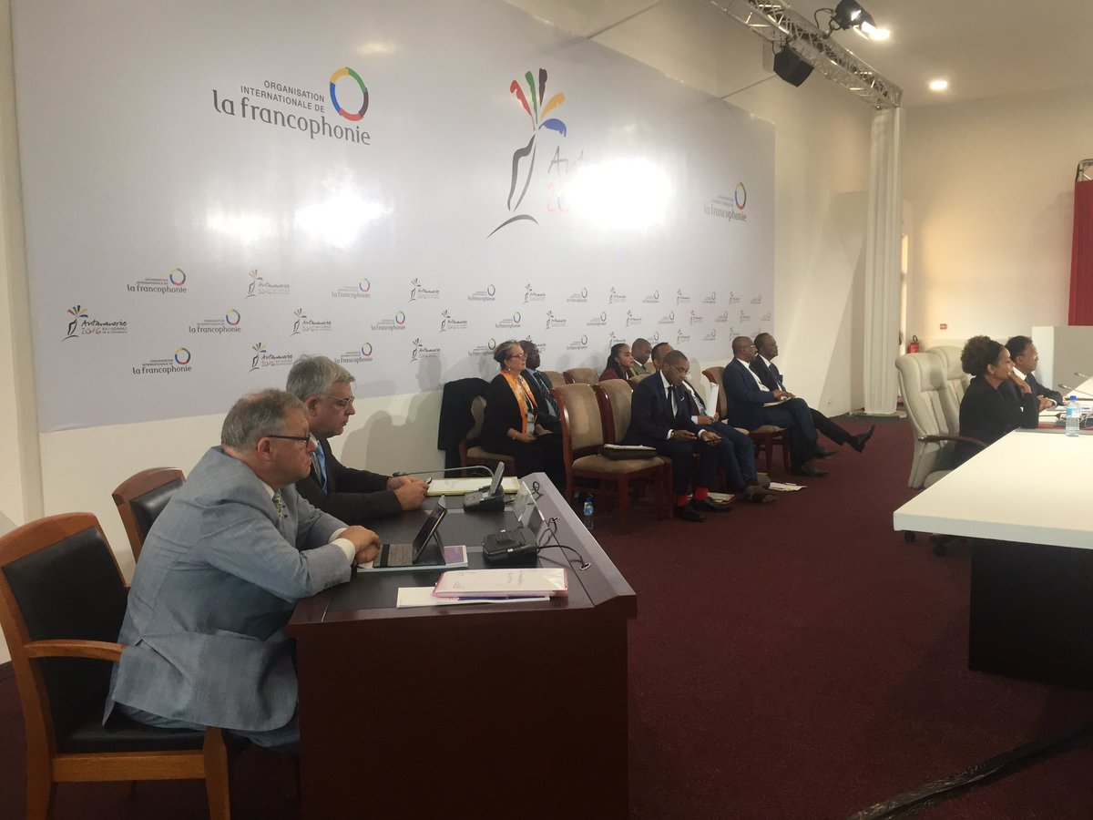 L'APF représentée par le SGP <a href="/pterrasse/">Pascal Terrasse🇺🇦</a> et le Président Chagnon au #SommetMada16 @OIFfrancophonie <a href="/MichaelleJeanF/">Michaëlle Jean</a>