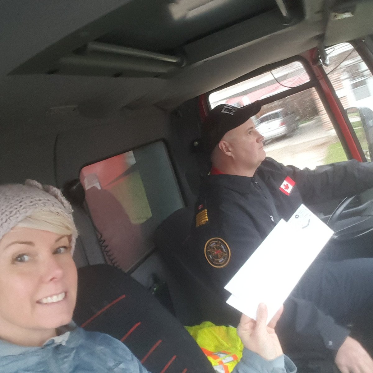 VictoriaBaird18's tweet photo. Station #15 sirens waking up residents of Exeter for food drive! Boyscouts collecting @SouthHuronFd #fooddrive #southhuron https://t.co/h2wK6534u6
