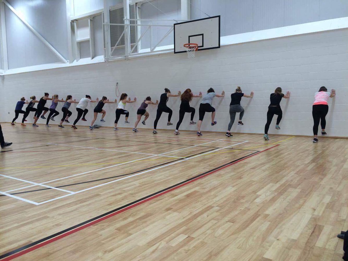 Fitness at 7am on thursdays?? No problem for these girls #thisgirlcan #NetballNeverStops <a href="/ThisGirlCanUK/">This Girl Can</a>